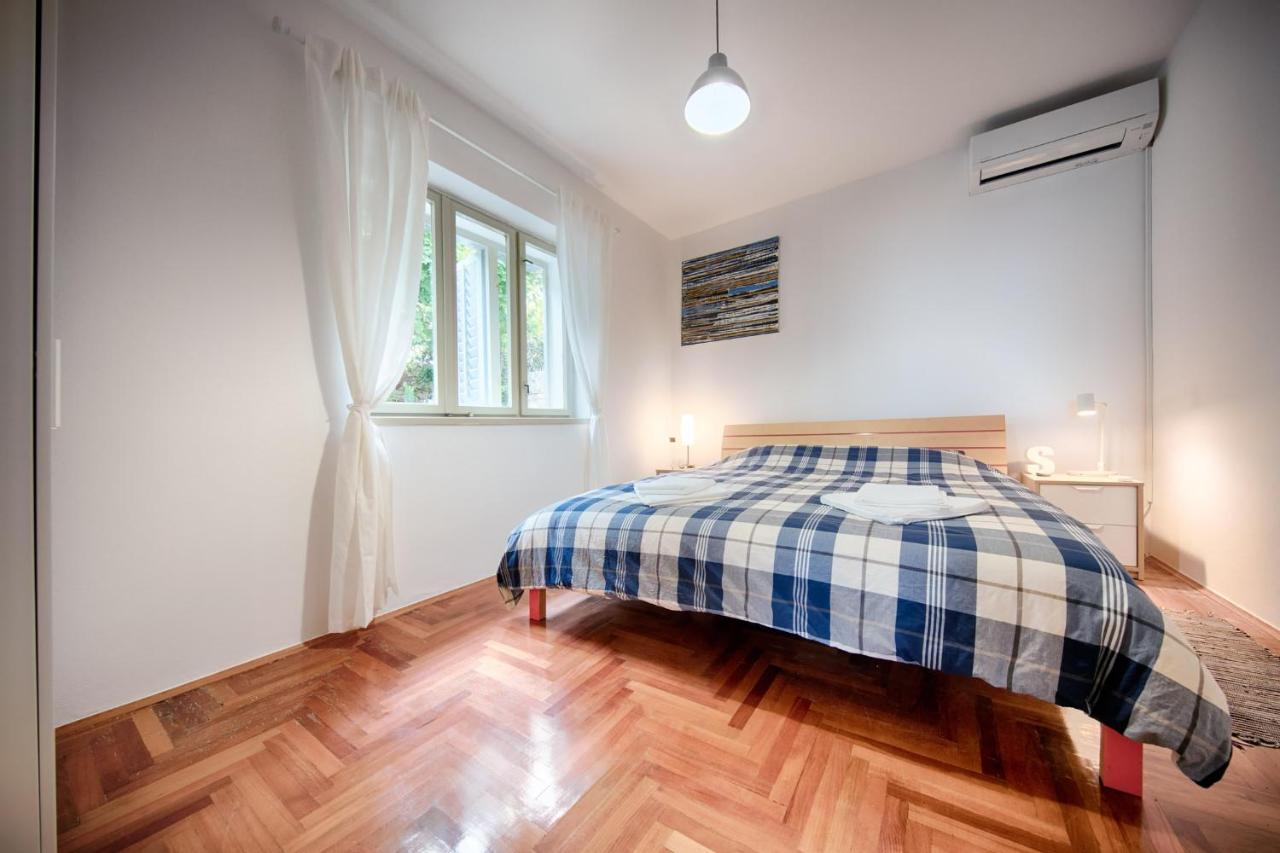 Apartments By The Sea Hvar - 14197 Хвар Екстериор снимка
